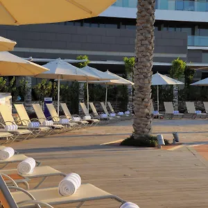 Park By Radisson Yas Island Otel